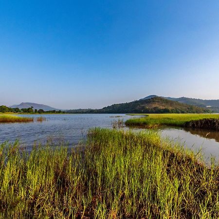 Saffronstays Lakeview Nivara - Farm Stay Villa With Private Pool Near Pune Exterior foto